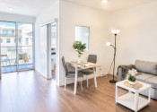 ACCENT REAL / PRENÁJOM 2 - IZBOVEJ NOVOSTAVBY S PARKOVACÍM MIESTOM A BALKÓNOM - fotografia 3