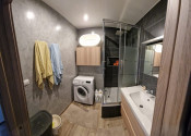 ELEGANTNÝ, KVALITNE ZREKONŠTRUOVANÝ 3-IZBOVÝ BYT S BALKÓNOM (74M2) V CENTRE SENCA - fotografia 6