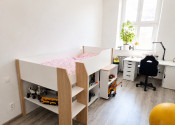 CHARIZMATICKÝ 4-IZBOVÝ STAROMESTSKÝ BYT (105M2) S VYSOKÝMI STROPMI A S KRÁSNYM VÝHĽADOM - fotografia 6