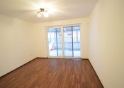 ZNÍŽENÁ CENA- PRIESTRANNÝ 4-IZBOVÝ BUNGALOV (188M2) S GARÁŽOU A S PEKNÝM POZEMKOM (550M2) LEN 4KM OD SENCA - HRUBÝ ŚÚR - fotografia 28