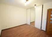 ZNÍŽENÁ CENA- PRIESTRANNÝ 4-IZBOVÝ BUNGALOV (188M2) S GARÁŽOU A S PEKNÝM POZEMKOM (550M2) LEN 4KM OD SENCA - HRUBÝ ŚÚR - fotografia 32