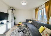 KOMFORTNÝ, KVALITNE ZREKONŠTRUOVANÝ 3-IZBOVÝ BYT S BALKÓNOM (74M2) V CENTRE SENCA - fotografia 4