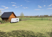 PEKNÝ OPLOTENÝ SLNEČNÝ POZEMOK (500M2) V ČUNOVE - fotografia 9