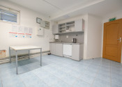 TROJPODLAŽNÁ POLYFUNKČNÁ BUDOVA V RUŽINOVE (414M2) - FREKVENTOVANÁ GALVANIHO ULICA - fotografia 19