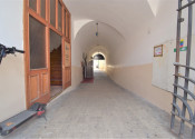 NÁDHERNÁ HISTORICKÁ BUDOVA   V CENTRE BANSKEJ BYSTRICE (1700m2) - fotografia 21