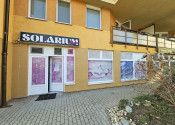 MULTIFUNKČNÉ NEBYTOVÉ PRIESTORY S VÝKLADMI (154m2) NA FREKVENTOVANOM MIESTE - HANY MELIČKOVEJ - fotografia 1