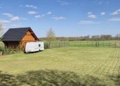 PEKNÝ OPLOTENÝ SLNEČNÝ POZEMOK (500M2) V ČUNOVE - fotografia 8