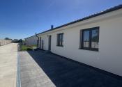 SKOLAUDOVANÉ - PRIESTRANNÝ 4-IZBOVÝ BUNGALOV(128M2) V NADŠTANDARDE, TERASA, EXT. ŽALÚZIE AJ PLOT V CENE, 3 PARKOVACIE MIESTA - fotografia 17