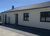 SKOLAUDOVANÉ - PRIESTRANNÝ 4-IZBOVÝ BUNGALOV(128M2) V NADŠTANDARDE, TERASA, EXT. ŽALÚZIE AJ PLOT V CENE, 3 PARKOVACIE MIESTA - fotografia 18