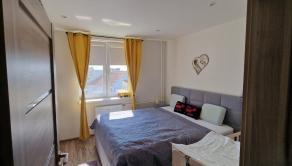 ELEGANTNÝ, KVALITNE ZREKONŠTRUOVANÝ 3-IZBOVÝ BYT S BALKÓNOM (74M2) V CENTRE SENCA - fotografia 10