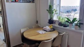 ELEGANTNÝ, KVALITNE ZREKONŠTRUOVANÝ 3-IZBOVÝ BYT S BALKÓNOM (74M2) V CENTRE SENCA - fotografia 13