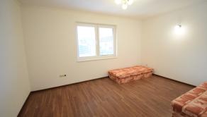 ZNÍŽENÁ CENA- PRIESTRANNÝ 4-IZBOVÝ BUNGALOV (188M2) S GARÁŽOU A S PEKNÝM POZEMKOM (550M2) LEN 4KM OD SENCA - HRUBÝ ŚÚR - fotografia 19
