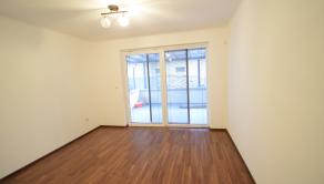 ZNÍŽENÁ CENA- PRIESTRANNÝ 4-IZBOVÝ BUNGALOV (188M2) S GARÁŽOU A S PEKNÝM POZEMKOM (550M2) LEN 4KM OD SENCA - HRUBÝ ŚÚR - fotografia 28