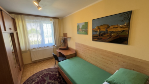 PRIESTRANNÝ 3-IZBOVÝ BYT S LOGGIOU(75M2) -  FURDEKOVA UL., PETRŽALKA - fotografia 4