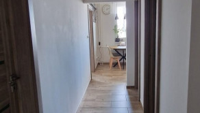 KOMFORTNÝ, KVALITNE ZREKONŠTRUOVANÝ 3-IZBOVÝ BYT S BALKÓNOM (74M2) V CENTRE SENCA - fotografia 11