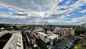 KOMFORTNÝ, KVALITNE ZREKONŠTRUOVANÝ 3-IZBOVÝ BYT S BALKÓNOM (74M2) V CENTRE SENCA - fotografia 7