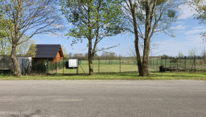 PEKNÝ OPLOTENÝ SLNEČNÝ POZEMOK (500M2) V ČUNOVE - fotografia 1