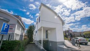 TROJPODLAŽNÁ POLYFUNKČNÁ BUDOVA V RUŽINOVE (414M2) - FREKVENTOVANÁ GALVANIHO ULICA - fotografia 4