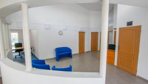 TROJPODLAŽNÁ POLYFUNKČNÁ BUDOVA V RUŽINOVE (414M2) - FREKVENTOVANÁ GALVANIHO ULICA - fotografia 11