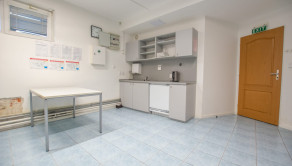 TROJPODLAŽNÁ POLYFUNKČNÁ BUDOVA V RUŽINOVE (414M2) - FREKVENTOVANÁ GALVANIHO ULICA - fotografia 19