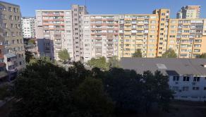 SLNEČNÝ 3-IZBOVÝ BYT S LOGGIOU (68 m²) V PEKNEJ LOKALITE - DLHÉ DIELY - fotografia 12