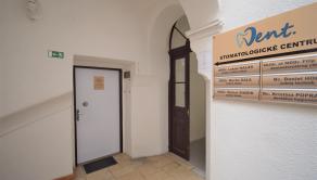 NÁDHERNÁ HISTORICKÁ BUDOVA   V CENTRE BANSKEJ BYSTRICE (1700m2) - fotografia 17
