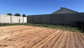 SKOLAUDOVANÉ - PRIESTRANNÝ 4-IZBOVÝ BUNGALOV(128M2) V NADŠTANDARDE, TERASA, EXT. ŽALÚZIE AJ PLOT V CENE, 3 PARKOVACIE MIESTA - fotografia 19