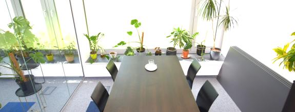 OBCHODNÉ PRIESTORY, KANCELÁRIE NA RAČIANSKEJ ULICI S PARKOVACÍMI MIESTAMI ZA VÝBORNÚ CENU