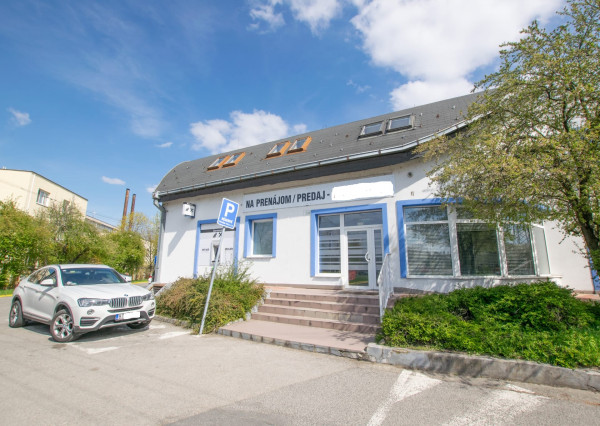 TROJPODLAŽNÁ POLYFUNKČNÁ BUDOVA V RUŽINOVE (414M2) - FREKVENTOVANÁ GALVANIHO ULICA
