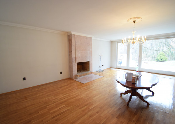 DVOJPODLAŽNÁ VILA (279M2) S PEKNÝM POZEMKOM(592M2) A NÁDHERNÝM VÝHĽADOM - 6 PARKOVACÍCH MIEST