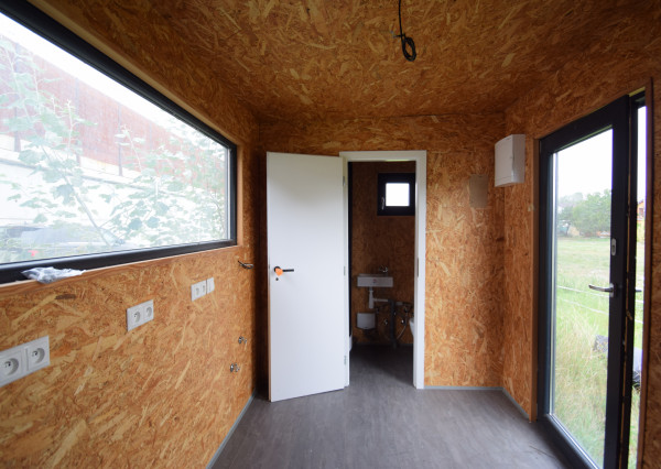 MOBILNÝ DOMČEK (TINY HOUSE) S KÚPEĽŇOU