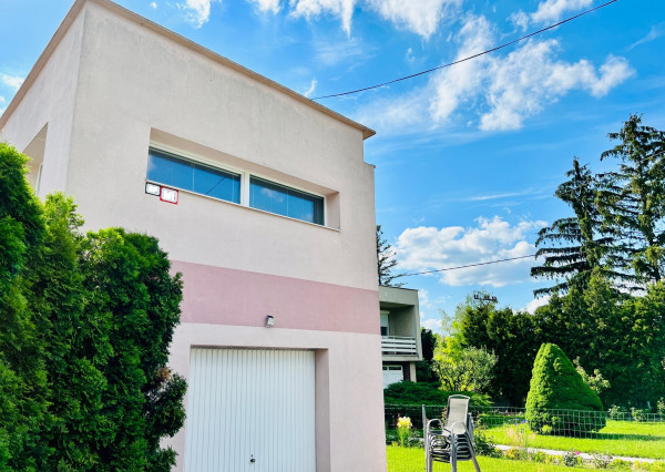 NÍZKOENERGETICKÝ 6-IZBOVÝ DOM (200M2) S GARÁŽOU - ZÁLESIE