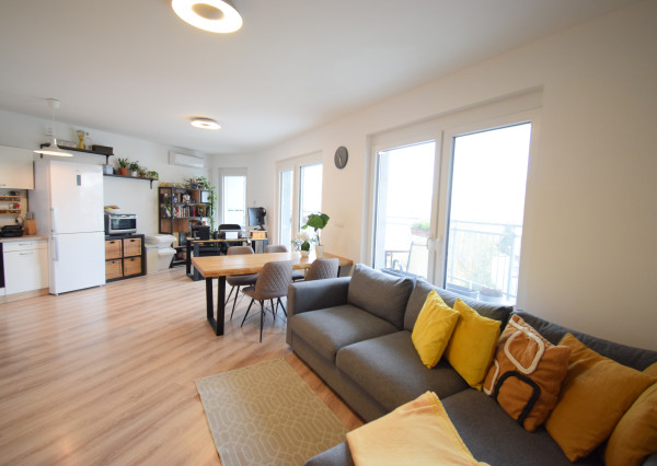 PREDAJ KRÁSNEJ 2 - IZBOVEJ NOVOSTAVBY S TREASOU(26,70m2),PARKOVACÍM MIESTOM A PIVNIČNOU KOBKOU