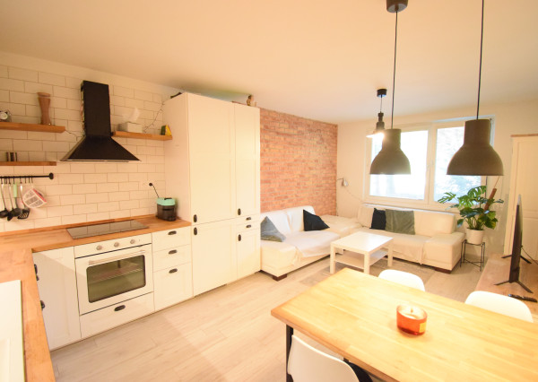 PREDAJ KOMPLETNE ZREKONŠTRUOVANÉHO 3 IZBOVÉHO BYTU V RUŽINOVE VO VÝBORNEJ LOKALITE PLNEJ ZELENE