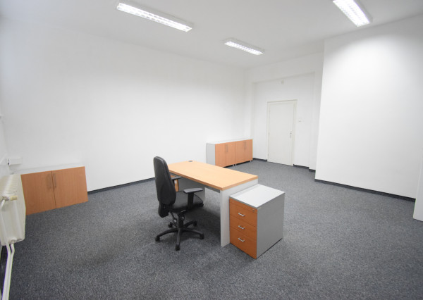 PRENÁJOM POSLEDNÝCH KANCELÁRIÍ NA FREKVENTOVANEJ ULICI - IVANSKÁ CESTA ZA VÝBORNÚ CENU