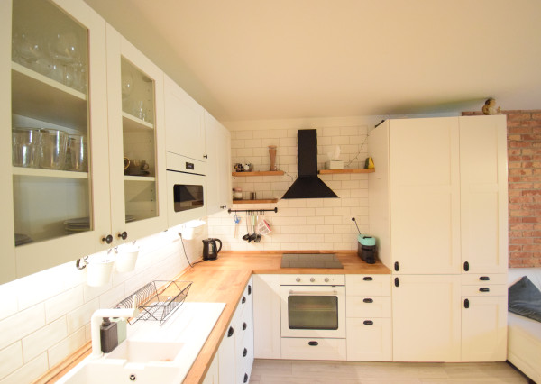 KVALITNE ZREKONŠTRUOVANÝ 3-IZBOVÝ BYT  V RUŽINOVE V  SKVELEJ LOKALITE PLNEJ ZELENE - CHLUMECKÉHO