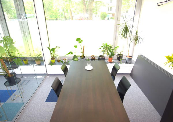 OBCHODNÉ PRIESTORY, KANCELÁRIE NA RAČIANSKEJ ULICI S PARKOVACÍMI MIESTAMI ZA VÝBORNÚ CENU