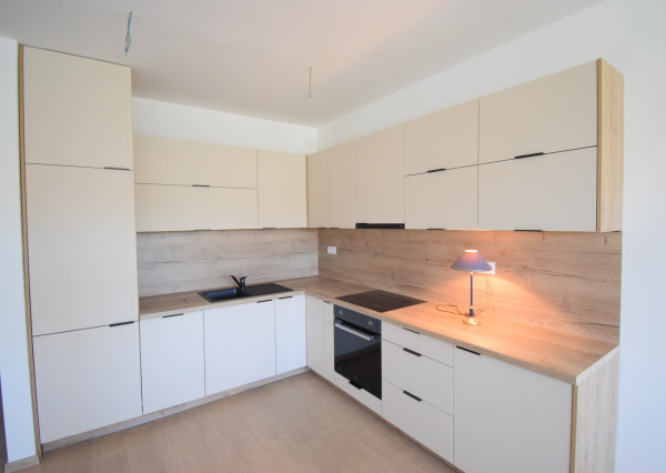 PRIESTRANNÝ 3-IZBOVÝ BYT (89M2) V NOVOSTAVBE NOVÁ DUKELSKÁ - BERNOLÁKOVO - IHNEĎ VOĽNÝ