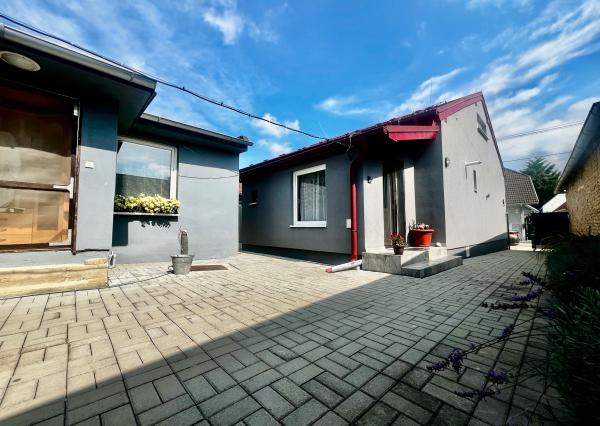 RODINNÝ DOM V CENTRE IVÁNKY PRI DUNAJI- FARNIANSKA UL. (POZEMOK 416M2)