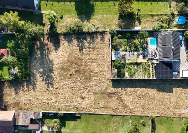 STAVEBNÝ POZEMOK PRE RODINNÉ DOMY (2556M2) - MOST PRI BRATISLAVE