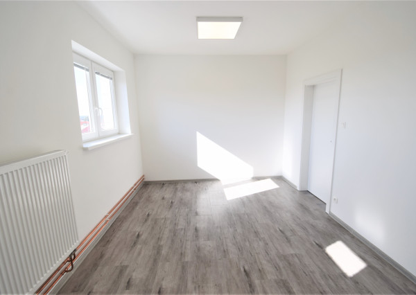 NA PRENÁJOM PRIESTOR -  KANCELÁRIA / SKLAD (15 m2)