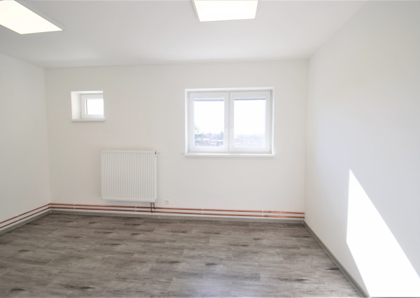 NA PRENÁJOM PRIESTOR -  KANCELÁRIA / SKLAD (15 m2)