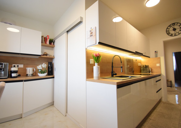 VÝNIMOČNÝ 3-IZBOVÝ BYT S VEĽKORYSOU VÝMEROU 86M2 V TICHEJ LOKALITE RUŽINOVA - ŠTEFUNKOVA