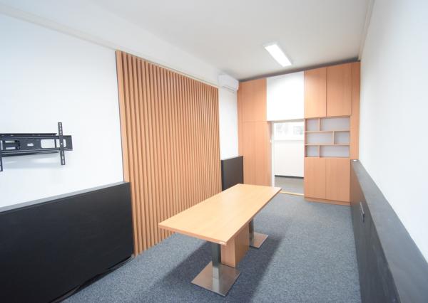 PRENÁJOM POSLEDNÝCH ZARIADENÝCH KANCELÁRIÍ S PARKOVACÍMI MIESTAMI - FREKVENTOVANÁ IVANSKÁ CESTA