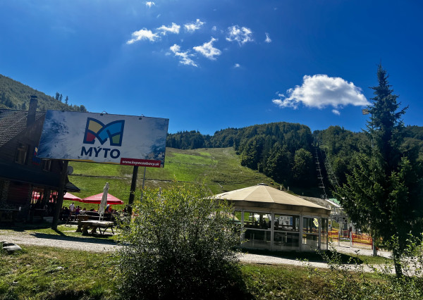 REKREAČNÉ CHATY (116M2) V ŠTANDARDE S KUCHYŇOU -  V NÁDHERNEJ LOKALITE LYŽIARSKEHO STREDISKA MÝTO POD ĎUMBIEROM