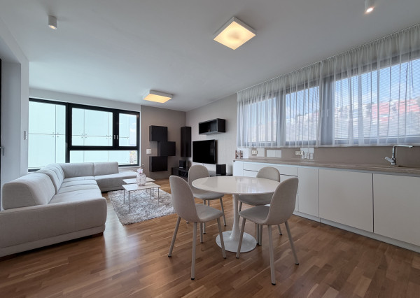 LUXUSNÝ VEĽKOMETRÁŽNY 3-IZBOVÝ BYT(90M2) NA 10. POSCHODÍ V RIVERPARKU S VÝHĽADOM NA DUNAJ - PARKING V GARÁŽI