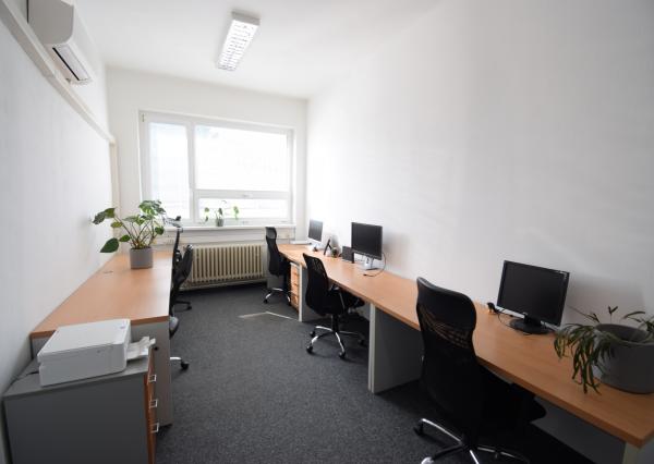 PRENÁJOM POSLEDNÝCH ZARIADENÝCH KANCELÁRIÍ S PARKOVACÍMI MIESTAMI - FREKVENTOVANÁ IVANSKÁ CESTA