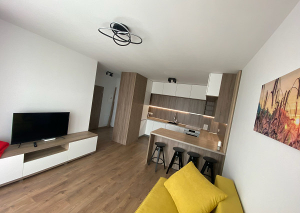 PREDAJ MODERNEJ 2 IZBOVEJ NOVOSTAVBY  S BALKÓNOM, PARKOVACÍM MIESTOM A PIVNIČNOU KOBKOU