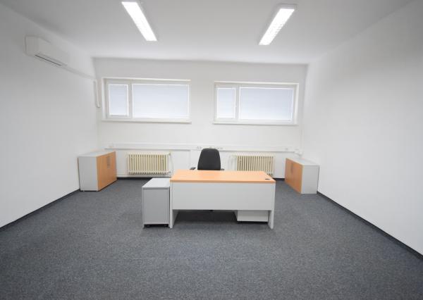 PRENÁJOM POSLEDNÝCH ZARIADENÝCH KANCELÁRIÍ S PARKOVACÍMI MIESTAMI - FREKVENTOVANÁ IVANSKÁ CESTA