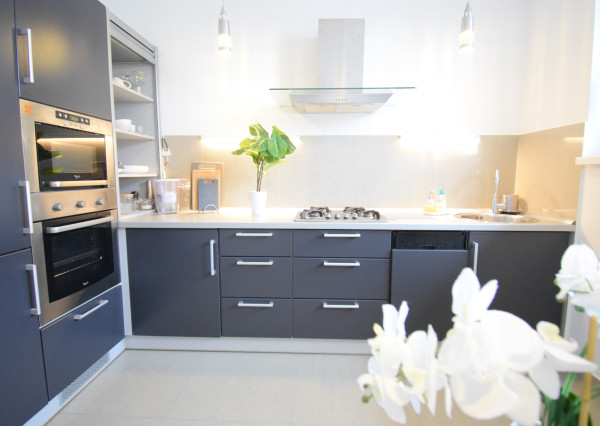 BYT V UZAVRETOM AREÁLI S KRÁSNOU VEĽKOU TERASOU A PARKOVACÍM MIESTOM (151,38m2)